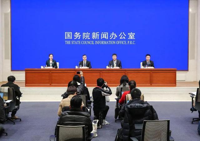 交通运输部三位新闻发言人:政策研究室主任刘鹏飞,运输服务司司长蔡